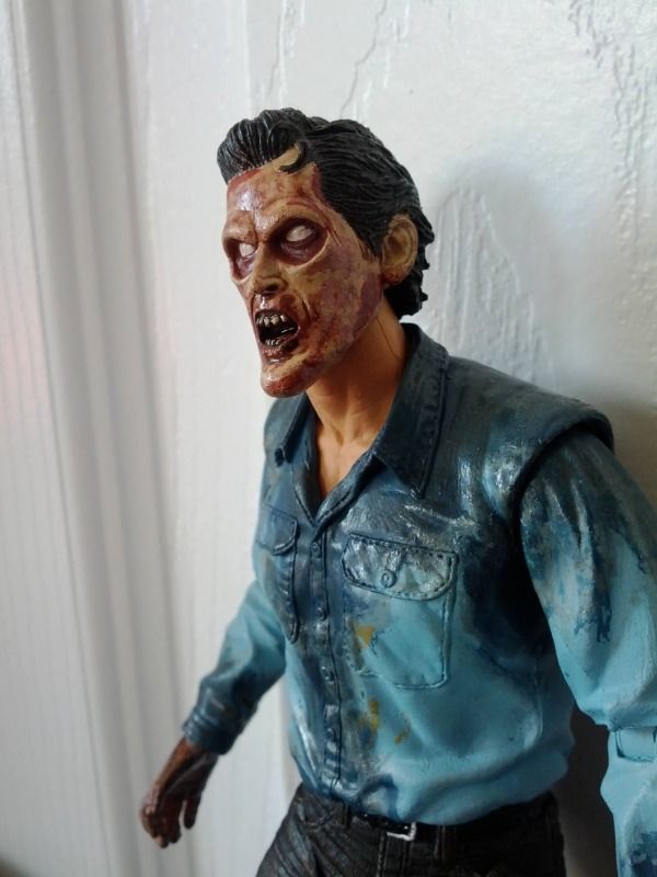 evil dead 2 figures